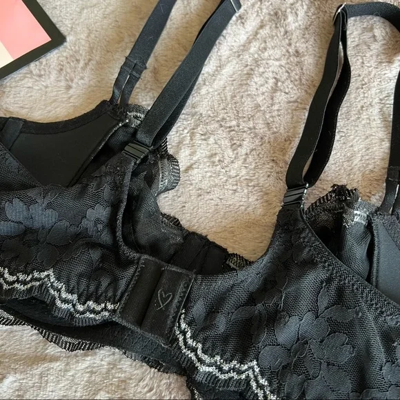 victoria's secret | demi padded lace bra with metallic accents 34B - Picture 3 of 4